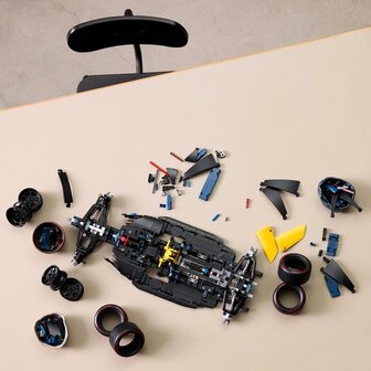 Lego Technic Oracle Red Bull Racing RB20 F1 auto