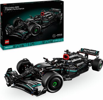 Lego Mercedes-AMG F1 W14 E Performance