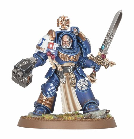 Warhammer 40,000 Space Marines Captain in Terminator Armour