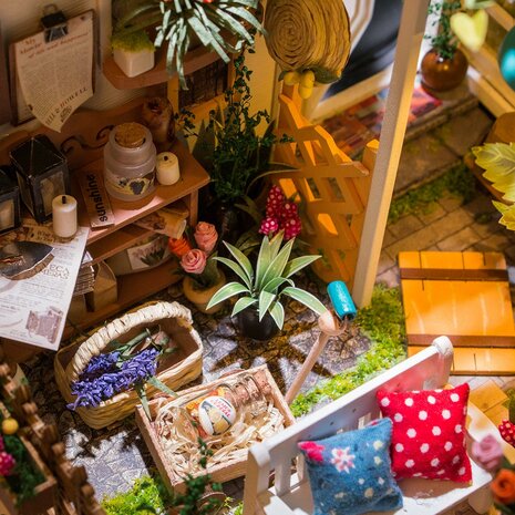 DIY Huisje Miller’s Flower House, Robotime