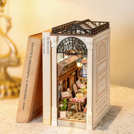 DIY Book Nook Boekensteun Arcade Dating, Robotime