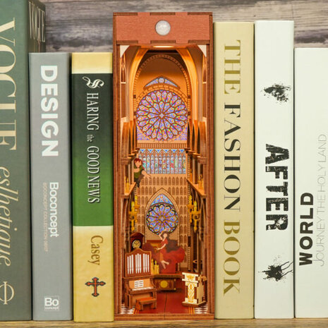 DIY Book Note Tone-Cheer Book Nook Notre Dame de Paris