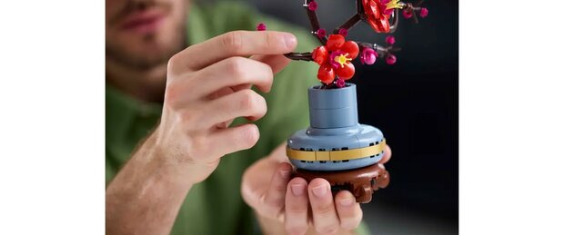 Lego Icons Botanical Japanse abrikoos