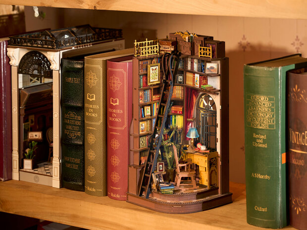 Robotime, DIY Book Nook, Silent Corner Study